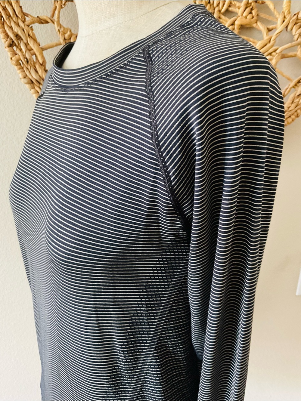 Athleta Women Black and White Striped Long-Sleeve Crew Tee. Great condition. M.